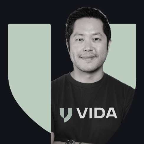 Niki Luhur - Profile